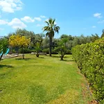 Spacious With A Large Veranda And Pool
