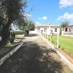 Spacious With A Large Veranda And Pool