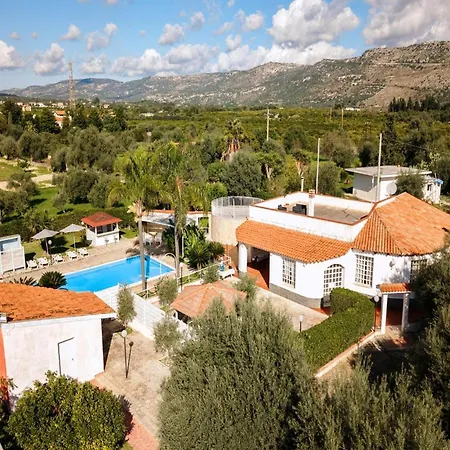 Casa de Férias Spacious With A Large Veranda And Pool *